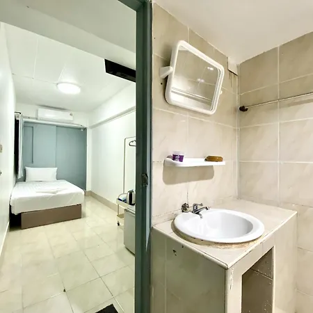 Happy Inn Patong Exterior photo